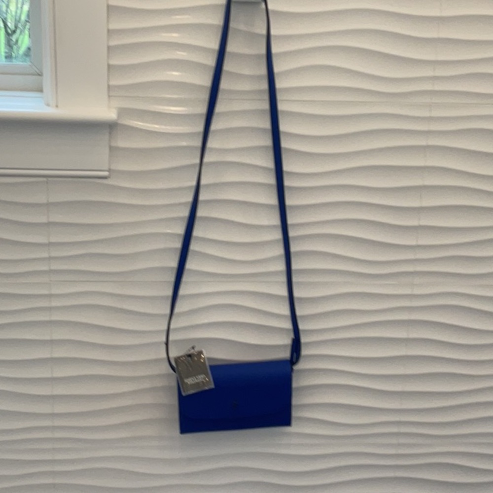 NWT simply Vera Vera Wang Blue Crossbody Bag with Silver Hardware